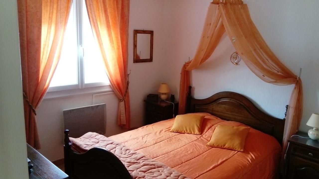 L'Oustau Bonur Bed & Breakfast Bourg-Saint-Andeol Bagian luar foto