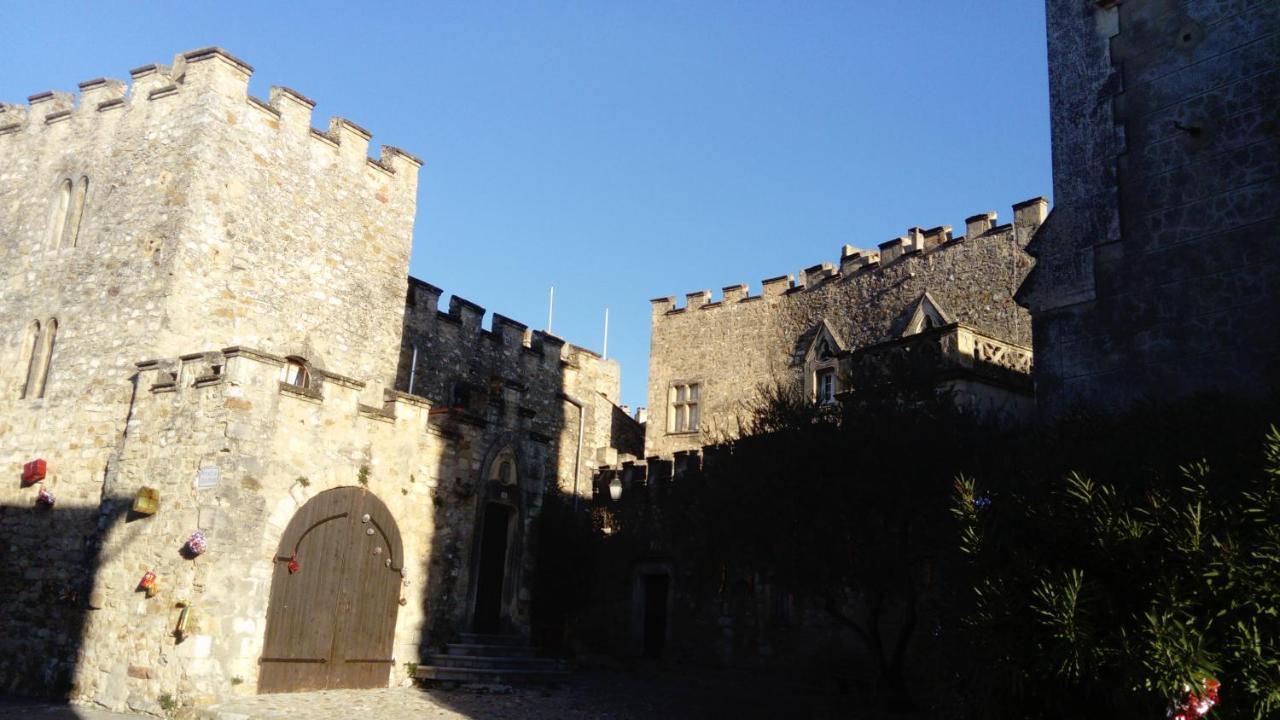 L'Oustau Bonur Bed & Breakfast Bourg-Saint-Andeol Bagian luar foto
