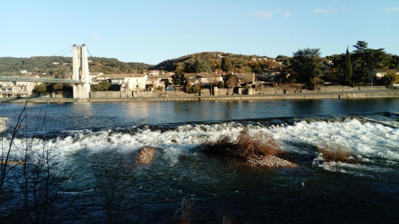 L'Oustau Bonur Bed & Breakfast Bourg-Saint-Andeol Bagian luar foto