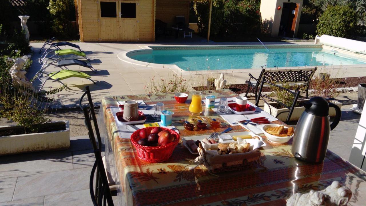L'Oustau Bonur Bed & Breakfast Bourg-Saint-Andeol Bagian luar foto